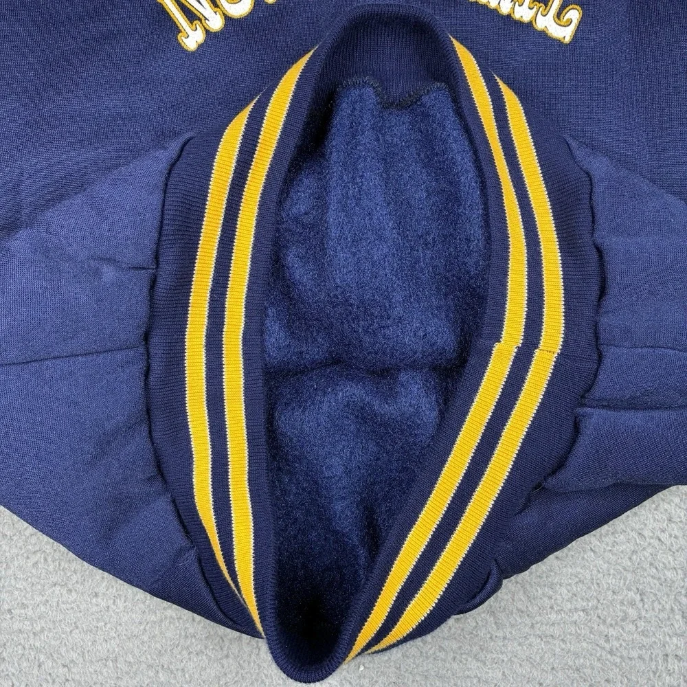 Vintage Notre Dame Nylon Crewneck Sweatshirt Mens Large Blue 70s 80s USA